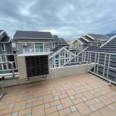 北歐小宅-市區電梯民宿附停車位 Hualien Exterior foto