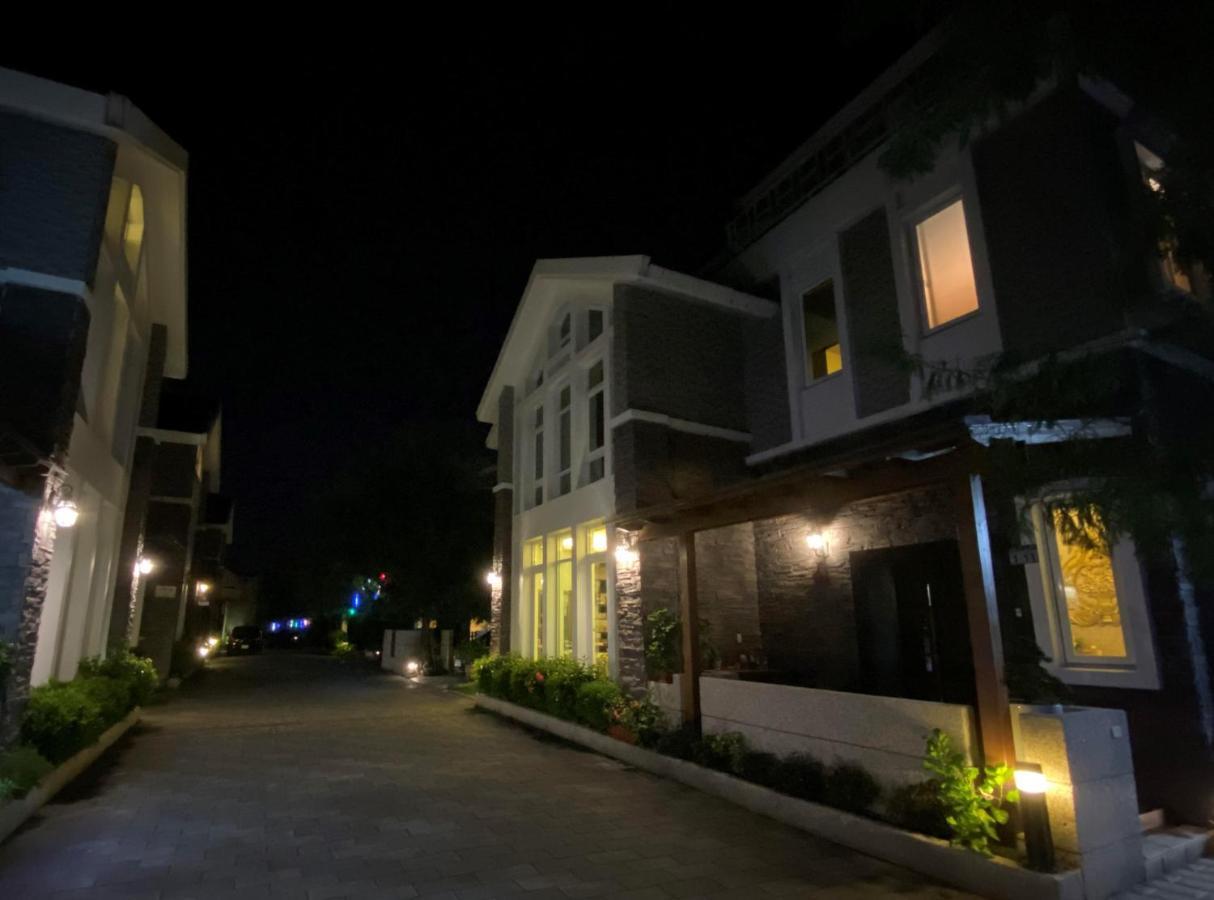 北歐小宅-市區電梯民宿附停車位 Hualien Exterior foto